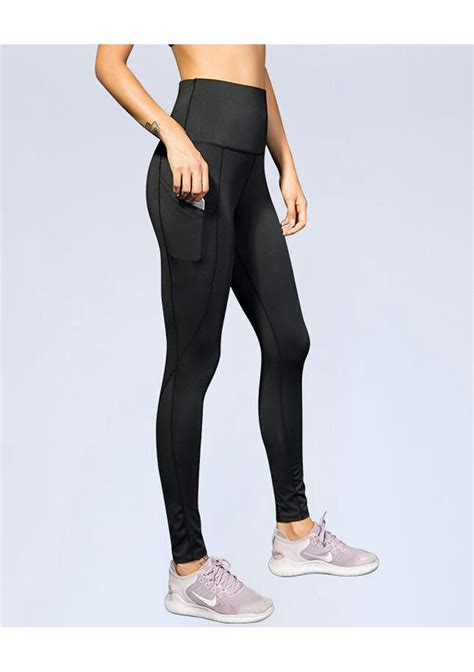 training leggings with pockets.